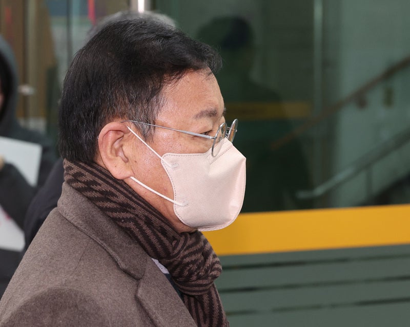 '쌍방울 1억 금품' <b>안부수</b> 등 3명 <b>구속영장 기각</b>..."필요성 인정 어려워...