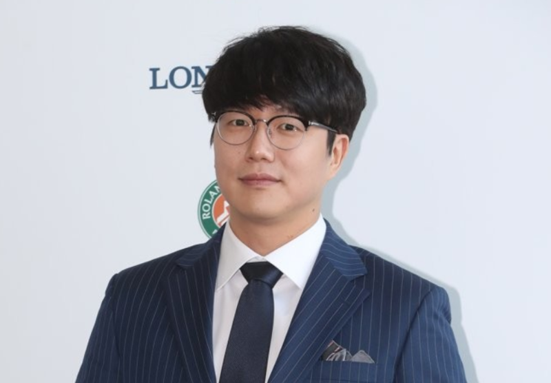 '억대 <b>횡령</b> 피해' <b>성시경</b> 측 "<b>매니저</b> 처벌 원치 않아"