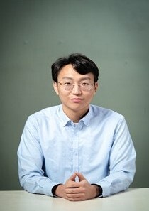 '<b>사생활 논란</b>' <b>정희원</b>, 서울시 건강총괄관 사의