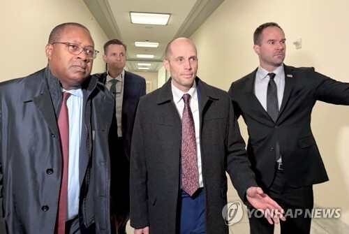 지난달 23일 미 하원 증언 출석하는 로저스 쿠팡 한국법인 임시대표