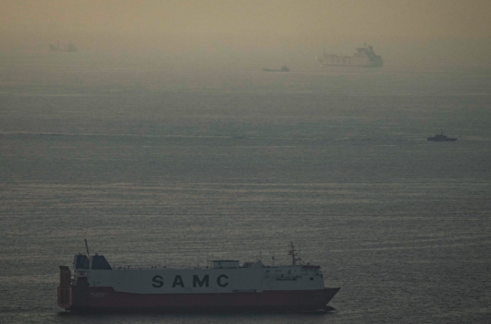 ホルムズ海峡に向かう貨物船/写真=連合ニュース