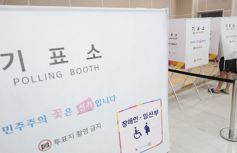 "저 차 이상한데?"…사전투표 관리 가던 공무원, '만취 운전' 적발