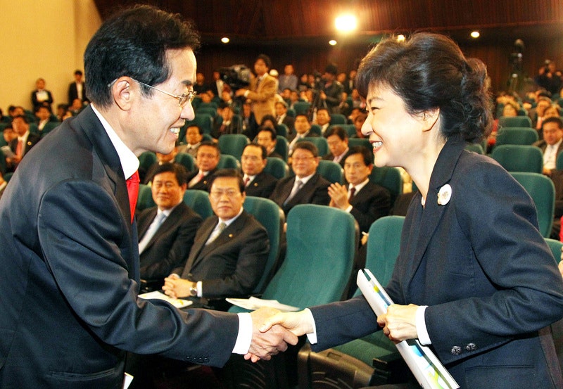 <b>홍준표</b> "박근혜, 지선 끝나고 비대위원장 하려고 저러나"