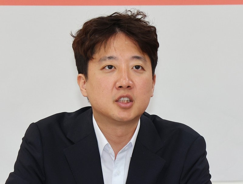 "오늘부로 윤어게인 정당"…"쌍둥이 득표수? 우연의 결과" [정오블핑]