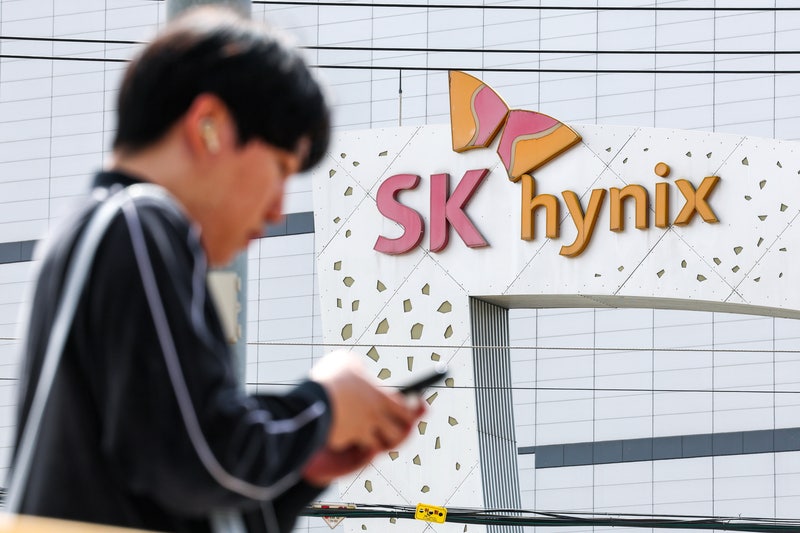 "좋은 인상 주려면? SK하닉 조끼"…외신이 본 한국 반도체 열풍