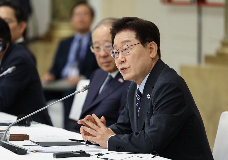 이 대통령, <b>개표소 시위</b>에 "행패 등 엄중 수사 지시"