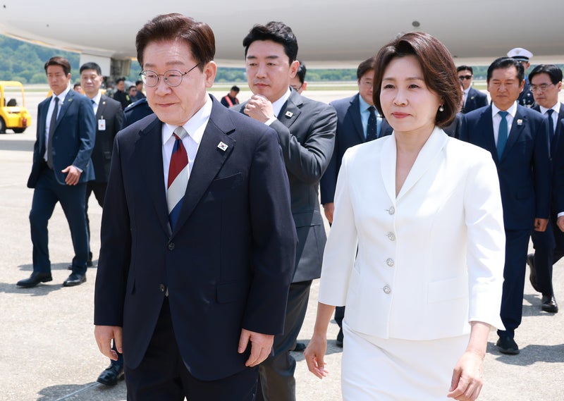 <b>이 대통령</b>, 내일 청와대서 <b>유럽 순방</b> 성과 직접 브리핑