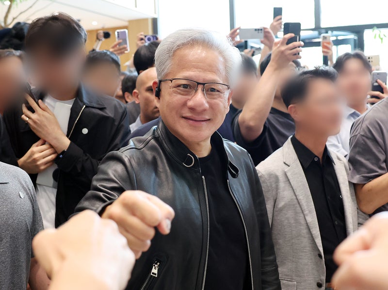 "한국 경찰에 밥 사고파"…젠슨 황 가족, 한국 경찰에 감사 인사