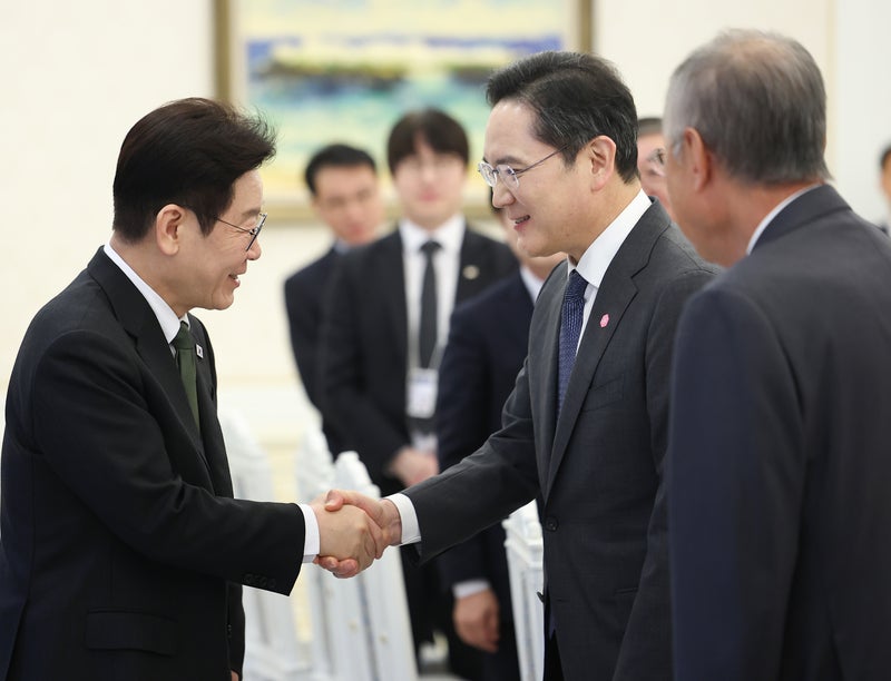 이 대통령, 이재용·최태원과 '<b>호남 반도체</b>' <b>투자</b>안 공개
