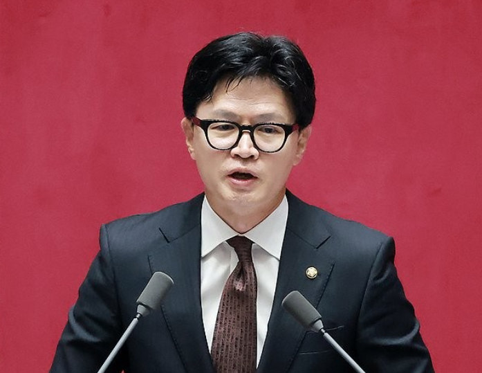 배재고 징계에…한동훈 "'탱크로 밀어버려야' 최욱도 계속 방송 중"