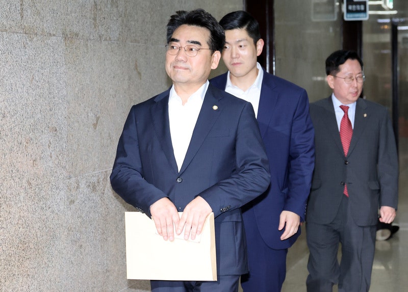 “남 징계할 자격 있나”…국힘 윤리위 재가동에 거센 반발