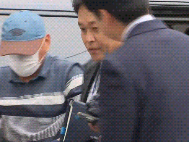 '장윤기 사건' 수사팀장, 취재진 밀치고 '후다닥'…구속 갈림길