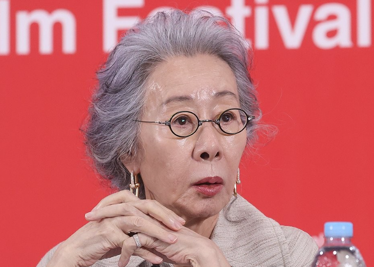 <b>윤여정</b>, 미 최고 방송시상식 '<b>에미상</b>' <b>후보</b> 올랐다