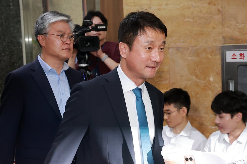 <b>민주</b>, '<b>보완수사권</b> 포함 검찰 직접수사 <b>폐지</b>' 형소법 개정 당론 추인