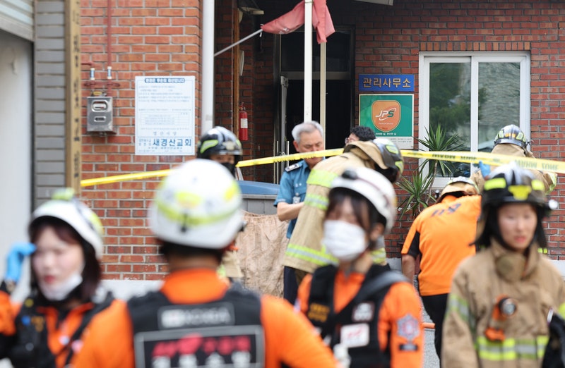 '<b>경산 아파트</b> 방화' 사망자 3명으로 늘어…입주민대표도 숨져