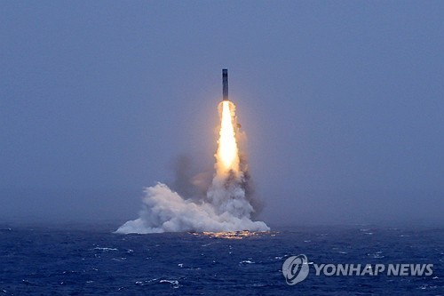 지난 6일 중국의 SLBM 발사 장면 / 사진=AP,연합뉴스