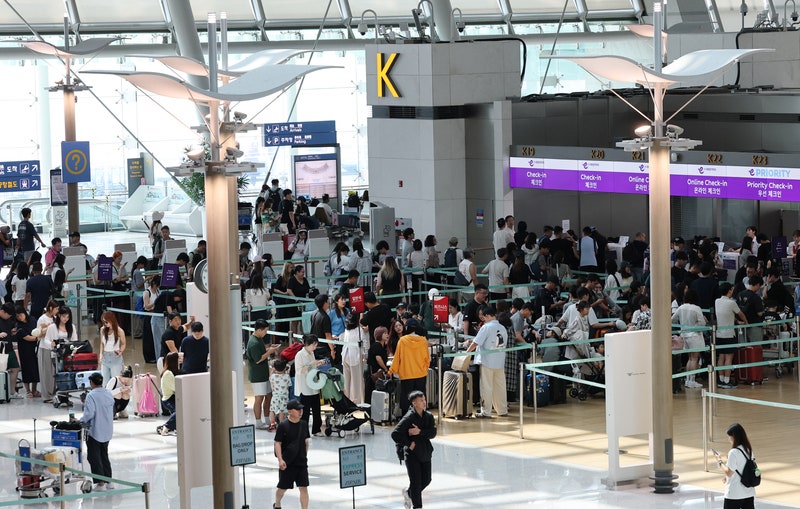 <b>인천공항</b> '<b>퇴거</b> 명령'에 인권단체 "<b>노숙인</b> 지원 먼저" 철회 촉구