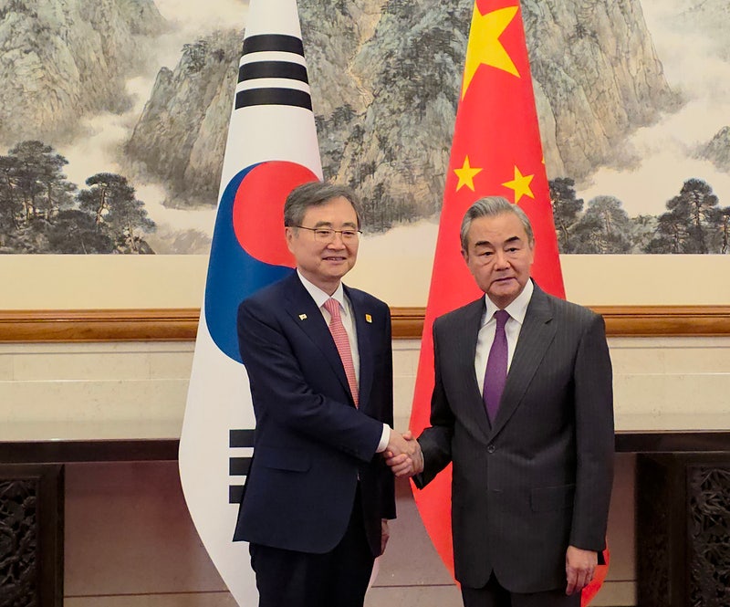 중국 <b>왕이</b> 외교부장, 5년 만 방한…내<b>일 이 대통령 예방</b>