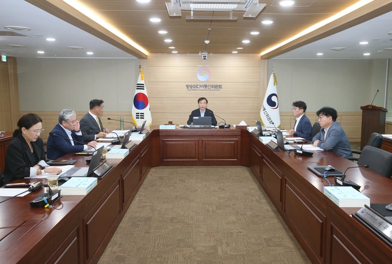 <b>방미통위</b> 출범 후 첫 '<b>회의 파행</b>'…'YTN 청문 추진' 놓고 이견