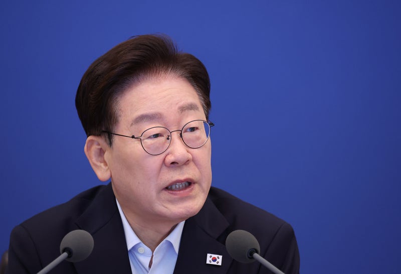 이 대통령, 오늘 전국 시도지사 만난다…'<b>지방</b>주도 성장' 논의