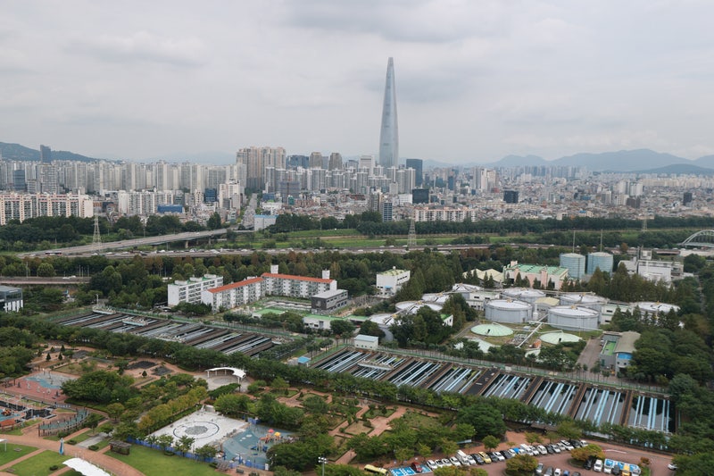 <b>국토부</b>, 탄천 주택 공급 부지 검토…"용산공원 대체는 아냐"