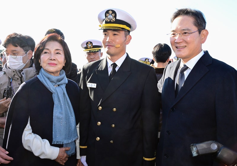 <b>이재용</b>, 홍라희 삼전 <b>주식</b> 1.9조 <b>매수</b>…상속대출 상환 추정