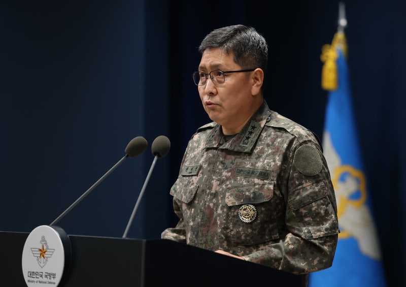 군, DMZ 폭발 '<b>북한</b> 매설 지뢰' 결론…지뢰 제거작전 전격단행