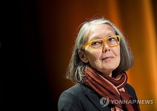 <b>노벨문학상</b>에 캐나다 시인 앤 카슨…"고전 전통과 유희적 대화"