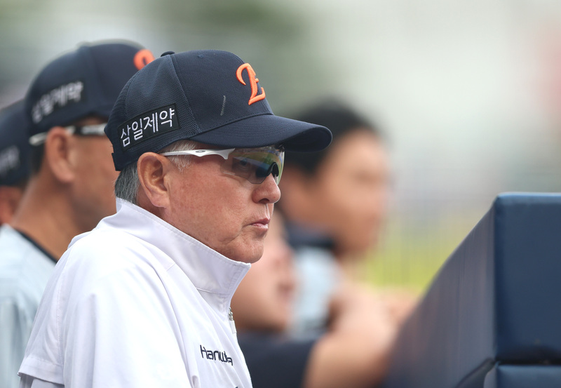 <b>김경문</b> 감독, <b>한화</b> 떠난다…끝내 풀지 못한 우승의 한