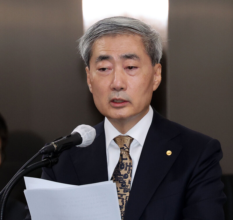 신현송 한국은행 총재가 12일(오늘) 서울 중구 한국은행에서 열린 국정감사에서 업무보고를 하고 있다. / 사진=연합뉴스