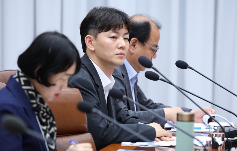 <b>김태원</b> 청와대 청년비서관, 161억 <b>재산신고</b>…주식만 119억