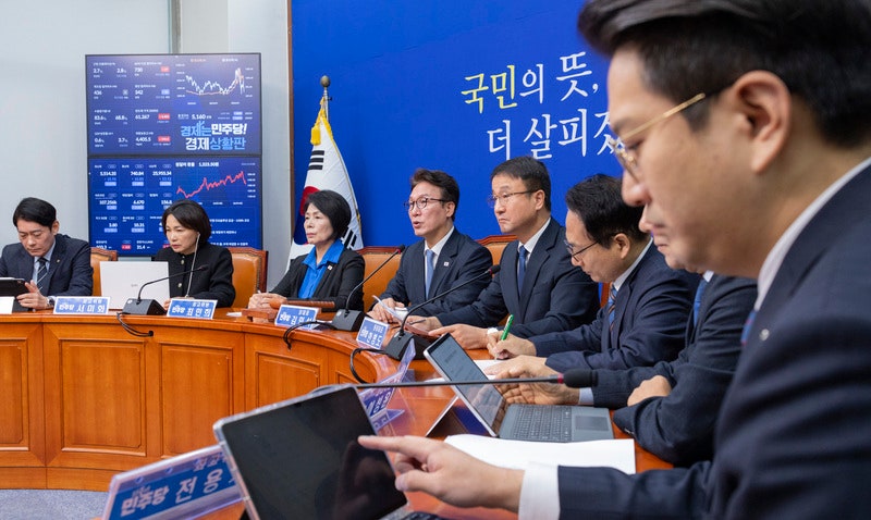 "AI 판사 도입을" "적극 동의"…<b>오세훈 무죄</b>에 민주 '격앙'