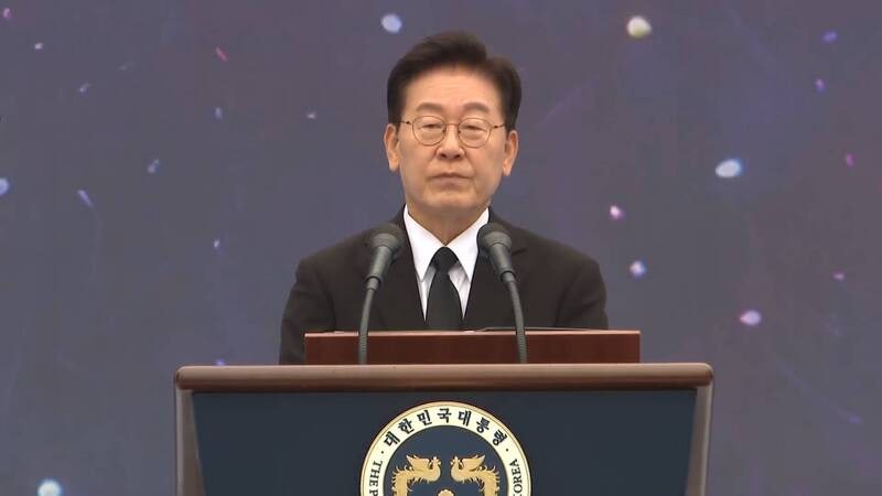 "선생님 뜻 깊이 새기겠습니다"...이 대통령, <b>최불암 추모</b>글
