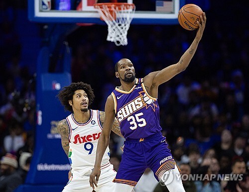 [벳조이][NBA] &apos;이기긴 했는데...&apos; 피닉스, 부상 병동 필라델피아 꺾고 4연패 탈출