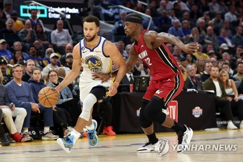 '관심 없는 거 아니었어?' GSW, 다시 버틀러 영입에 관심 표명
