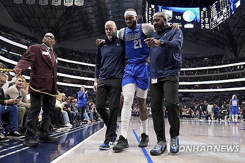 [NBA] '돈치치 트레이드의 악몽?' 부상자 속출하는 댈러스, 이대로면 PO 진출도 어렵다