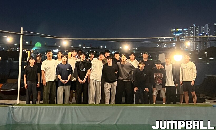 은퇴 후 제2의 인생 살아가는 전 프로농구 선수 이현호, 고려대 전승 우승에 색다른 추억 선물하다