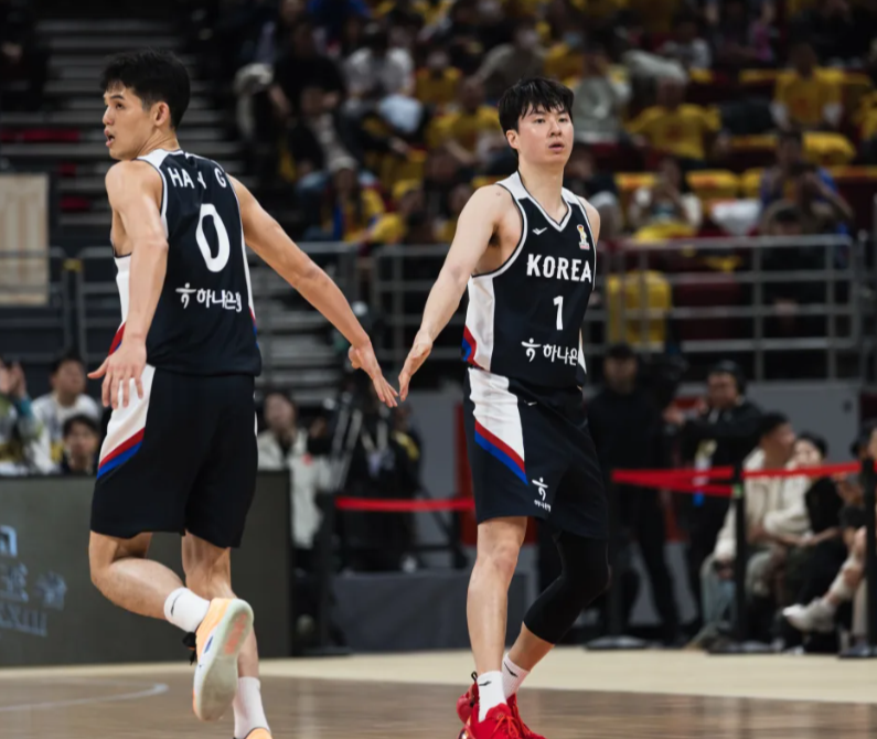 [FIBA WC] 베이징 쇼크 선사! ‘미쳤다’ 대한민국, <b>이현중</b> 3점슛 9개+<b>33점</b>...