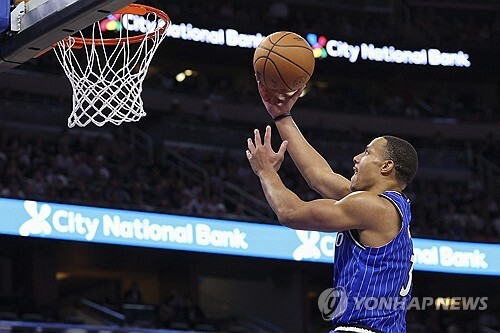'베인 미쳤다!' 후반에만 25점 폭발... <b>올랜도</b>, 마이애미 꺾고 <b>NBA컵 4강</b>...