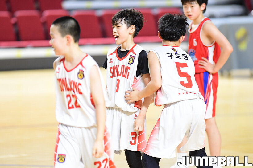 [화보] 아이에스동서 제25회 협회장배 전국초등농구대회 벌말초와 송정... - 뉴스 썸네일 이미지