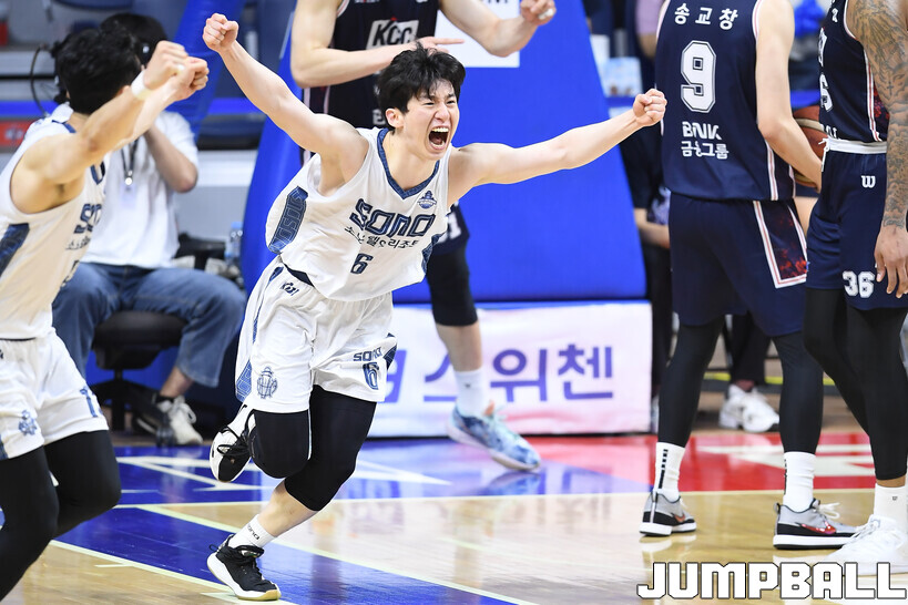 [기리뷰] 1점 차 패한 소노 기대 승률 50%...KCC는 80% - 뉴스 썸네일 이미지