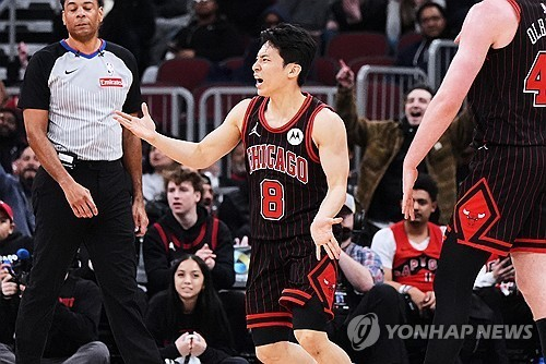 ‘대한민국 이현중처럼’ NBA리거 카와무라, 일본 대표팀 합류···월드컵 예선 출전 대신 팀 훈련 소화 예정