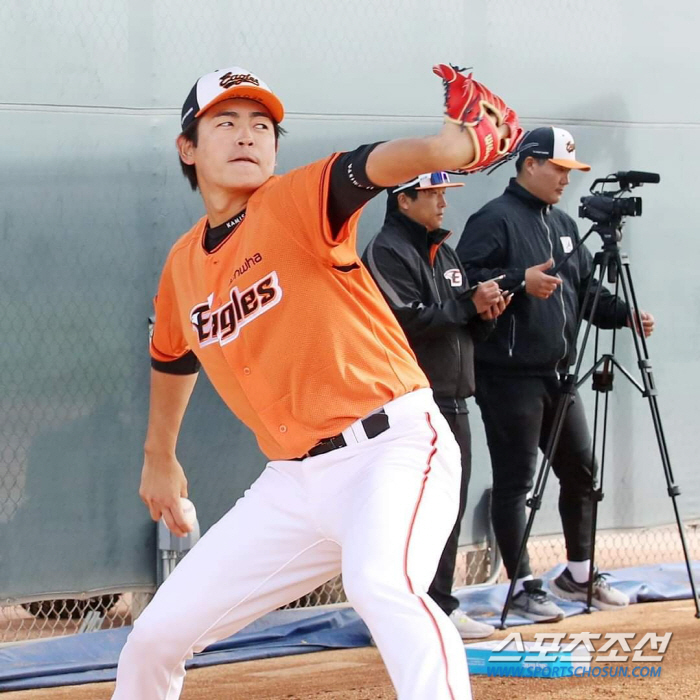 [한화 <b>이태양</b>]우리팀엔 좋은 투수 많아…<b>야구</b> 모른다, 탈꼴찌 이상도 가...