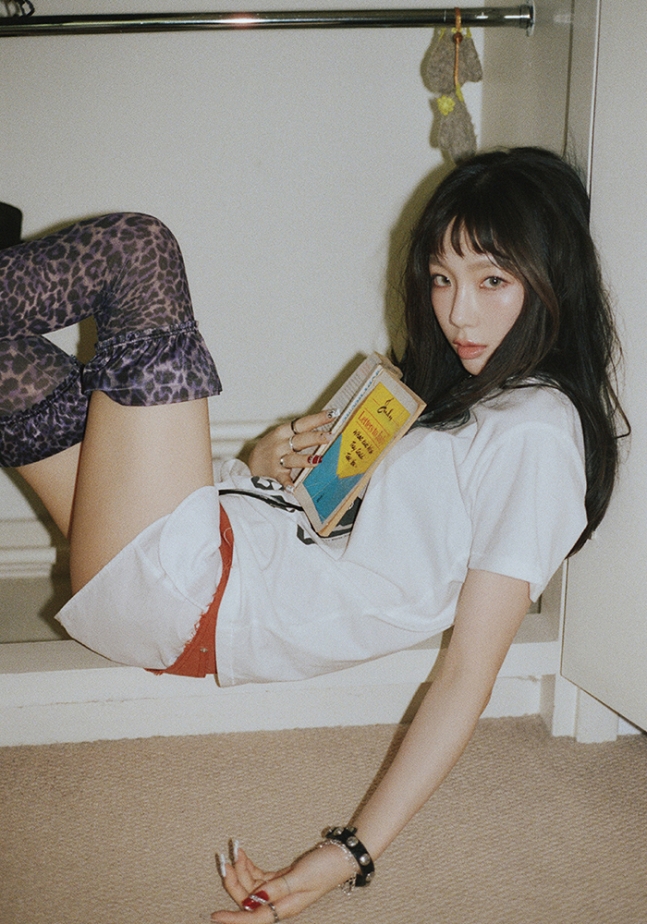 태연 솔로컴백 파격컨셉사진 인스타업뎃