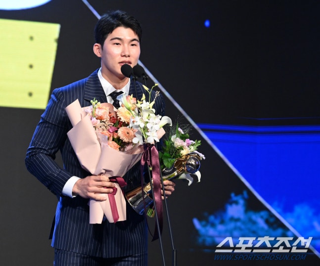 &apos;꼴찌여도 60억 가까운 이적료 기대&apos; 김혜성은, ML 사관학교 키움에 얼마 안길까