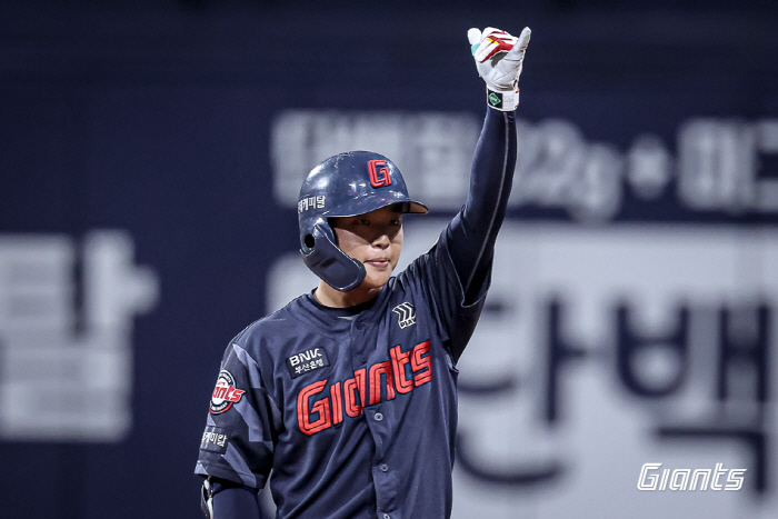 <b>김도영</b> 나와! 50타수도 안되는데 리그 3루타 1위…'마황' 넘은 청출어람...