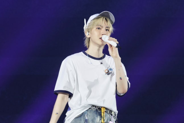 [정보/소식] 백현, 첫 솔로 월드투어 '레버리' 포문 열었다…서울 공연 성료 | 인스티즈