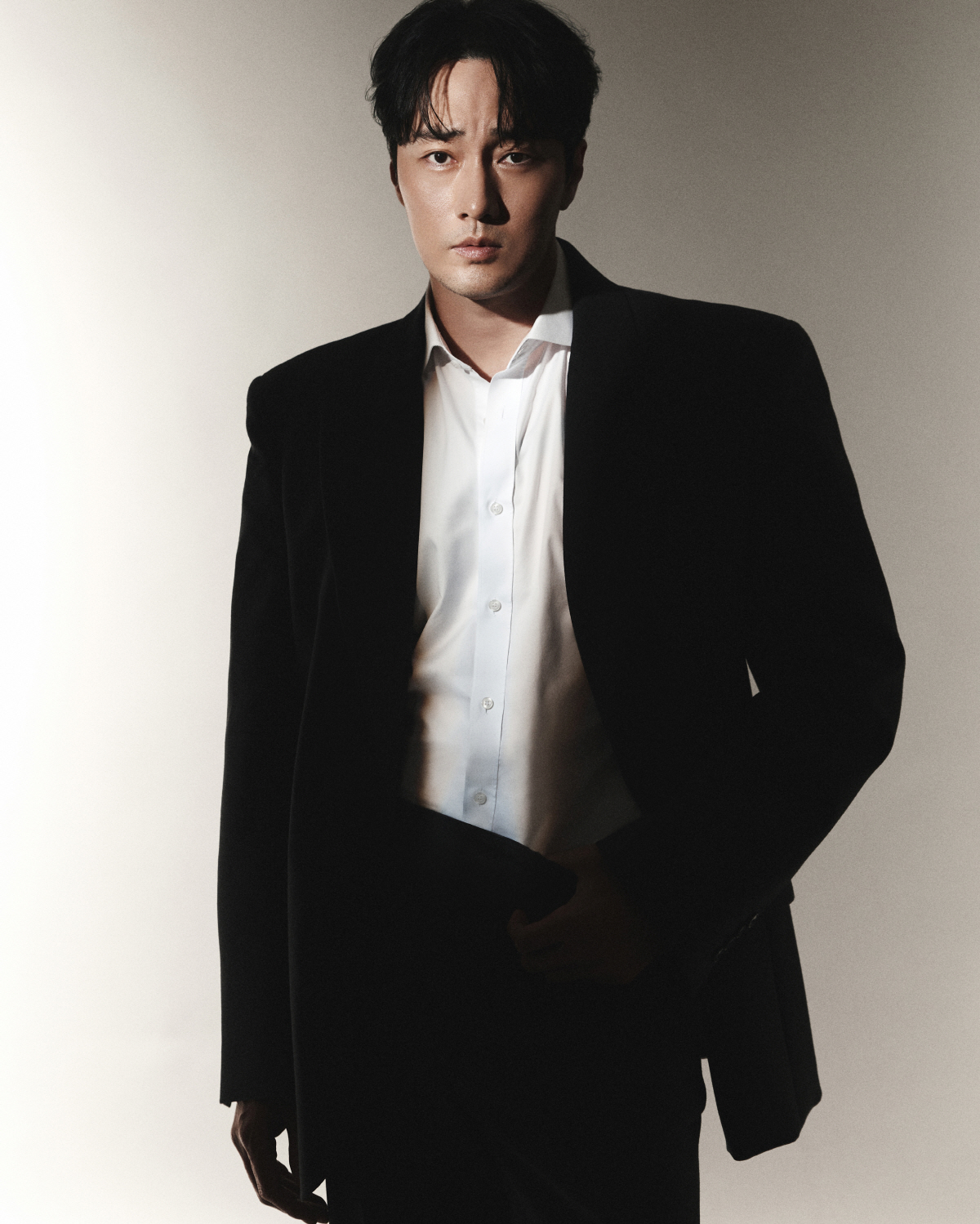 [인터뷰③] '<b>광장</b>' 소지섭 "<b>조은정</b> '힘들었겠다'고..걱정할까봐 촬영...