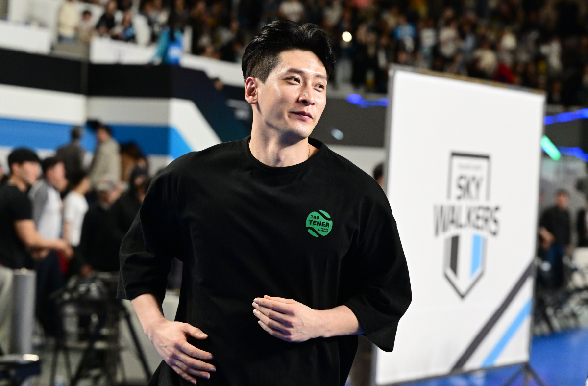 방송 제의도 있었지만…<b>문성민</b>이 '<b>코치</b>'를 택한 이유 "<b>현대캐피탈</b>이니...