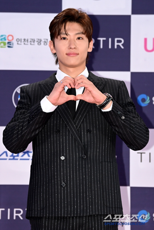 [공식] <b>덱스</b>, '하렘의 남자들' 캐스팅 오보였나…"출연 확정NO"